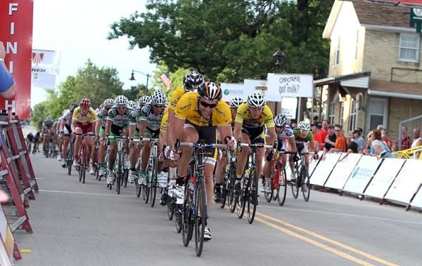 The Rubicon Orbea turns themselves inside out as the men's field gets the bell.