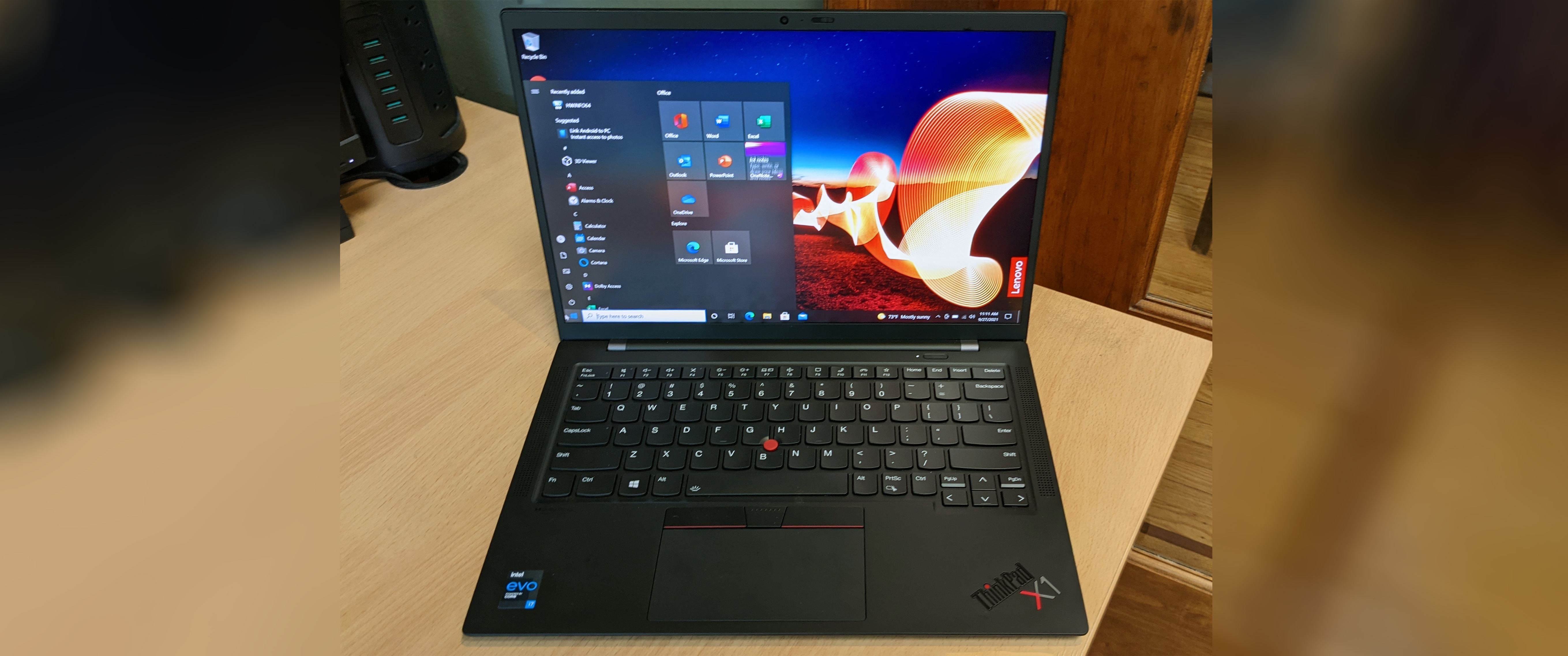 Lenovo ThinkPad X1 Carbon (Gen 9) Review: Even More Productivity Prowess |  Tom's Hardware