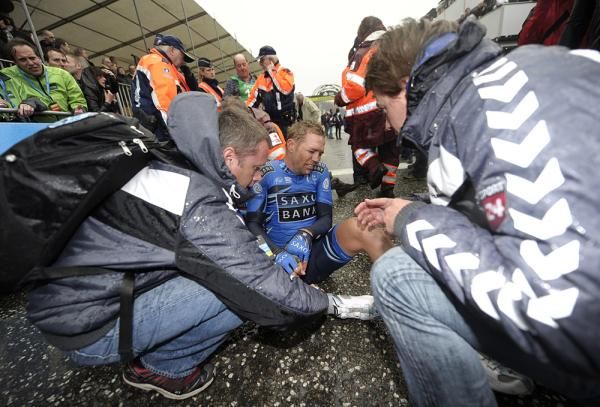 Jonathan Cantwell (Saxo Bank) was one of the unfortunates in Scheldeprijs
