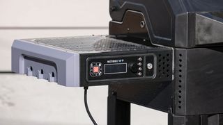 Masterbuilt AutoIgnite Series 545 Digital Charcoal Grill and Smoker