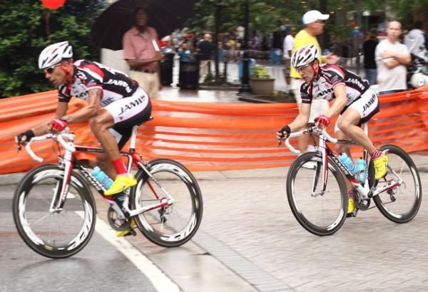 Luis Amaran and Alejandro Borrajo (Jamis-Sutter Home presented by Colavita) start the last lap on a very wet road.