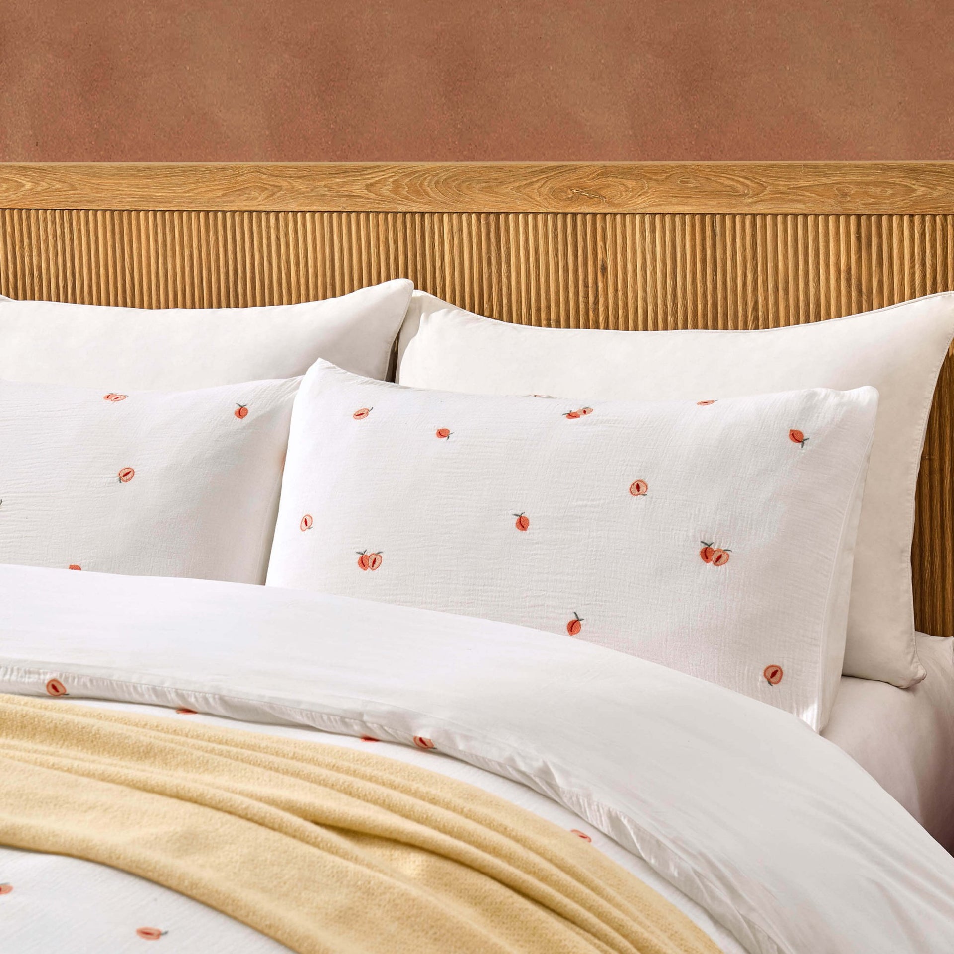 Peach Embroidery 100% Cotton Muslin Duvet Cover &amp;amp; Pillowcase Set - White