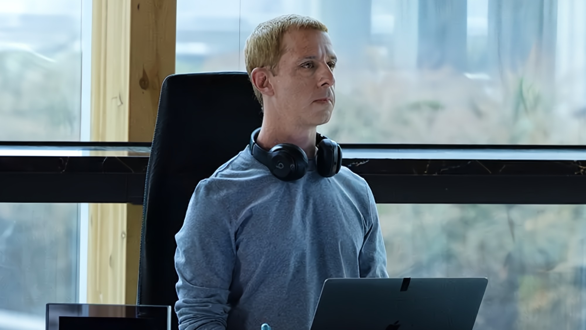 Jeremy Strong as Mark Zuckerberg in The Social Reckoning