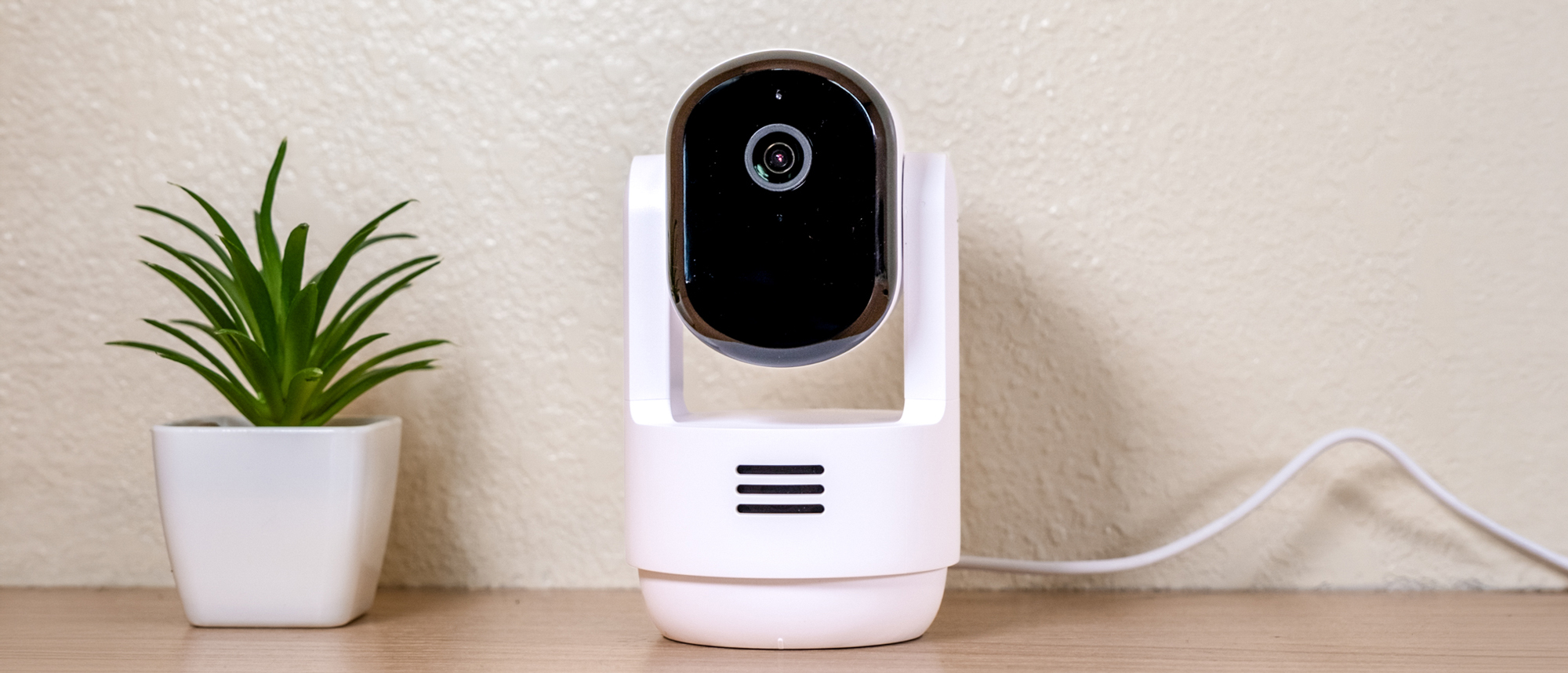 Arlo Essential Pan Tilt Indoor Camera 2K