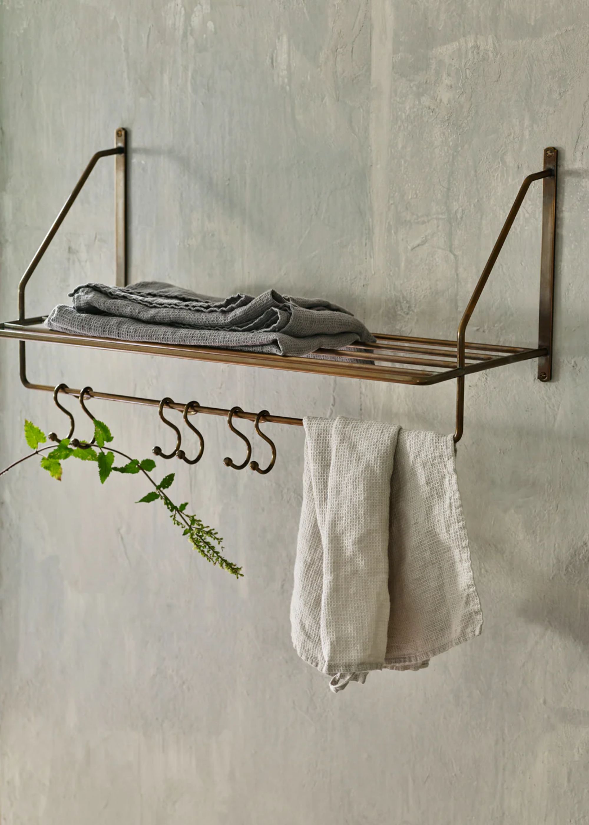 Rowen &amp;amp; Wren, Bilton Towel Rack, Antique Brass