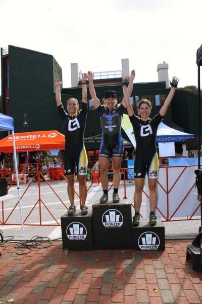 Elite women's podium (l-r): Crystal Anthony (LadiesFirst Racing), 2nd; Laura Van Gilder (C3 - Athletes Serving Athletes), 1st; Ann D'Ambruoso (LadiesFirst Racing), 3rd