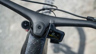 Handlebar detail on the Canyon Spectral:ON CFR LTD
