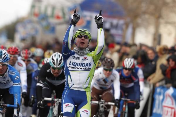 Elia Viviani (Liquigas-Cannondale) was too fast for Modolo in the finale.