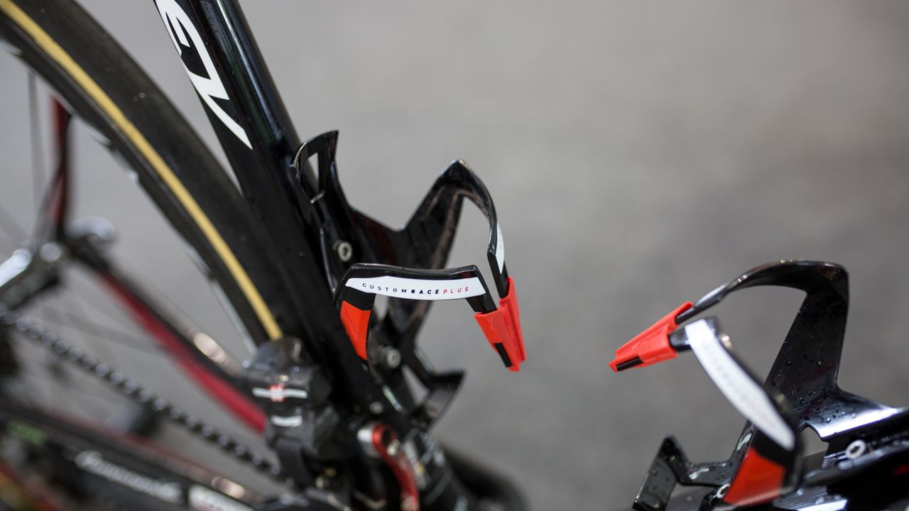Elite Custom Race Plus bottle cages