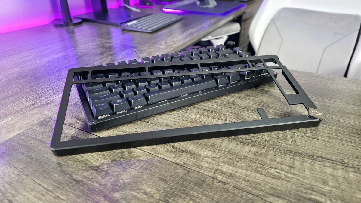 Image of the HyperX Alloy Rise 75 Wireless gaming keyboard.