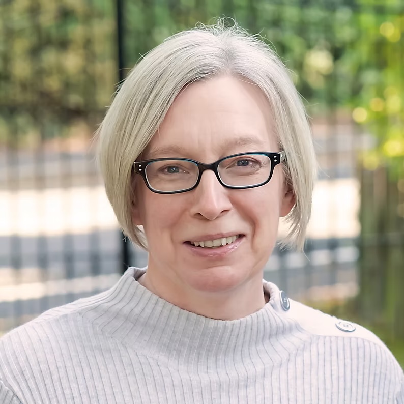 Headshot of Jen Donnelly