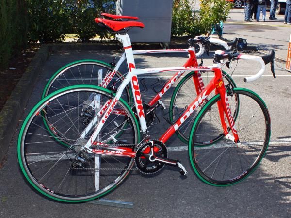 These Cofidis Look 595s look to be fully standard machines with no additional clearance around the tires.