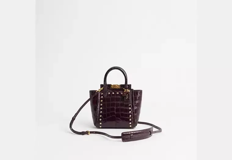 Upcrafted Troupe Tote 16 in Alligator