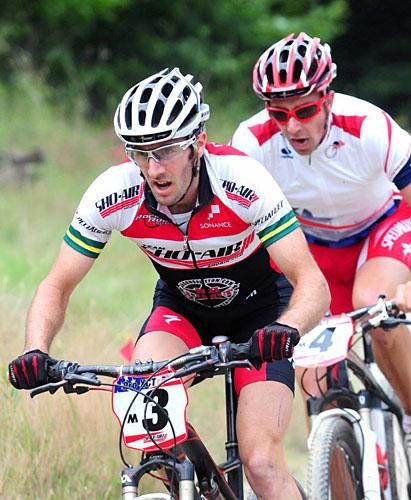 Sid Taberlay (ShoAir/Specialized) and Todd Wells (Specialized) in a breakaway.