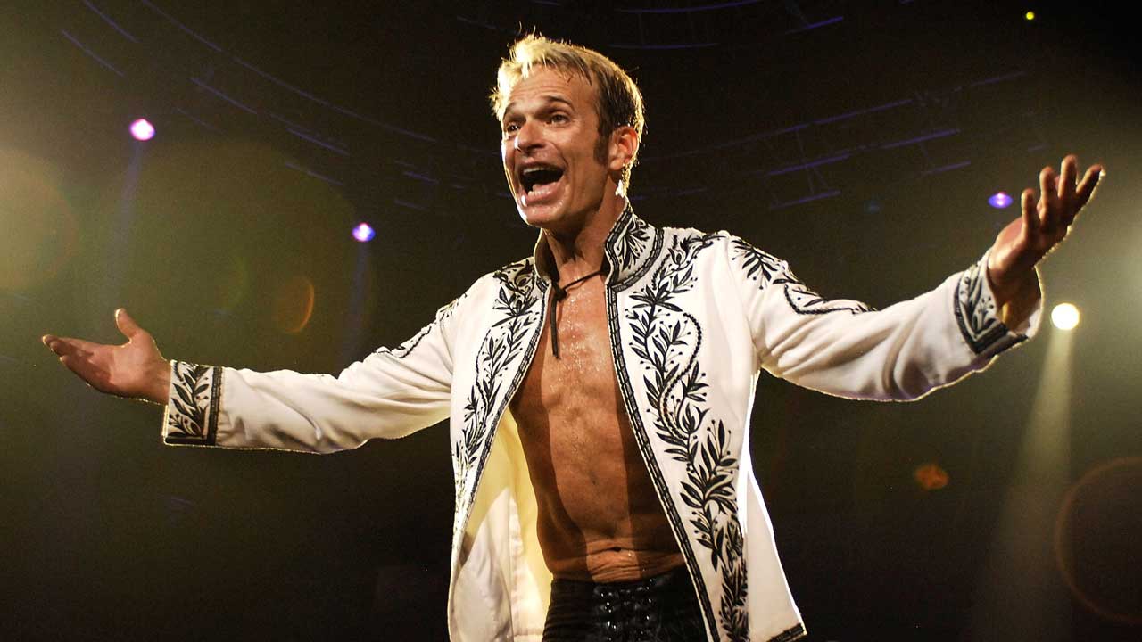 David Lee Roth launches exuberant, previously unreleased track Manda Bala |  Louder