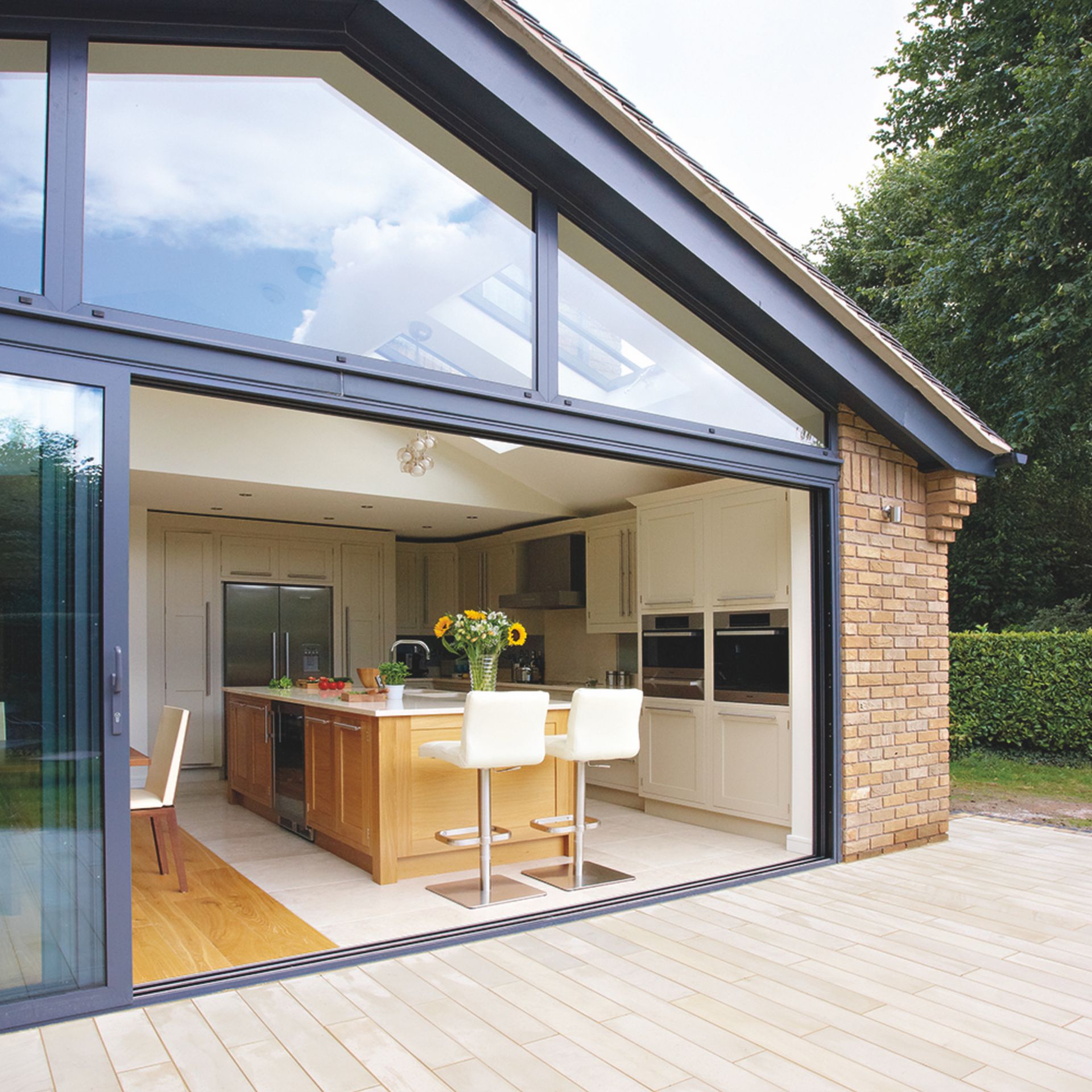 10 small outdoor kitchen ideas that will work in the tiniest of spaces ...