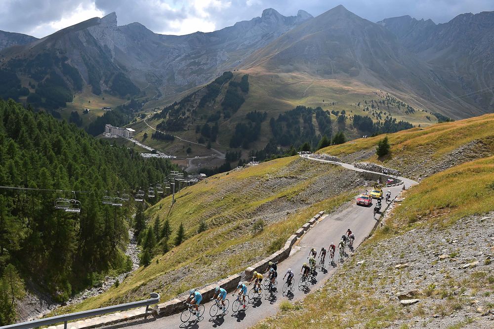 The GC group climbs Col d&rsquo;Allos during stage 17.