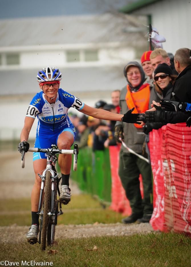 Katerina Nash (Luna Pro Team) taking her third win of the weekend