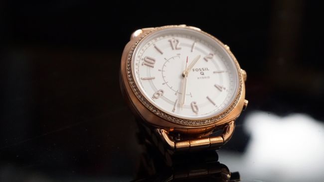 fossil q accomplice review