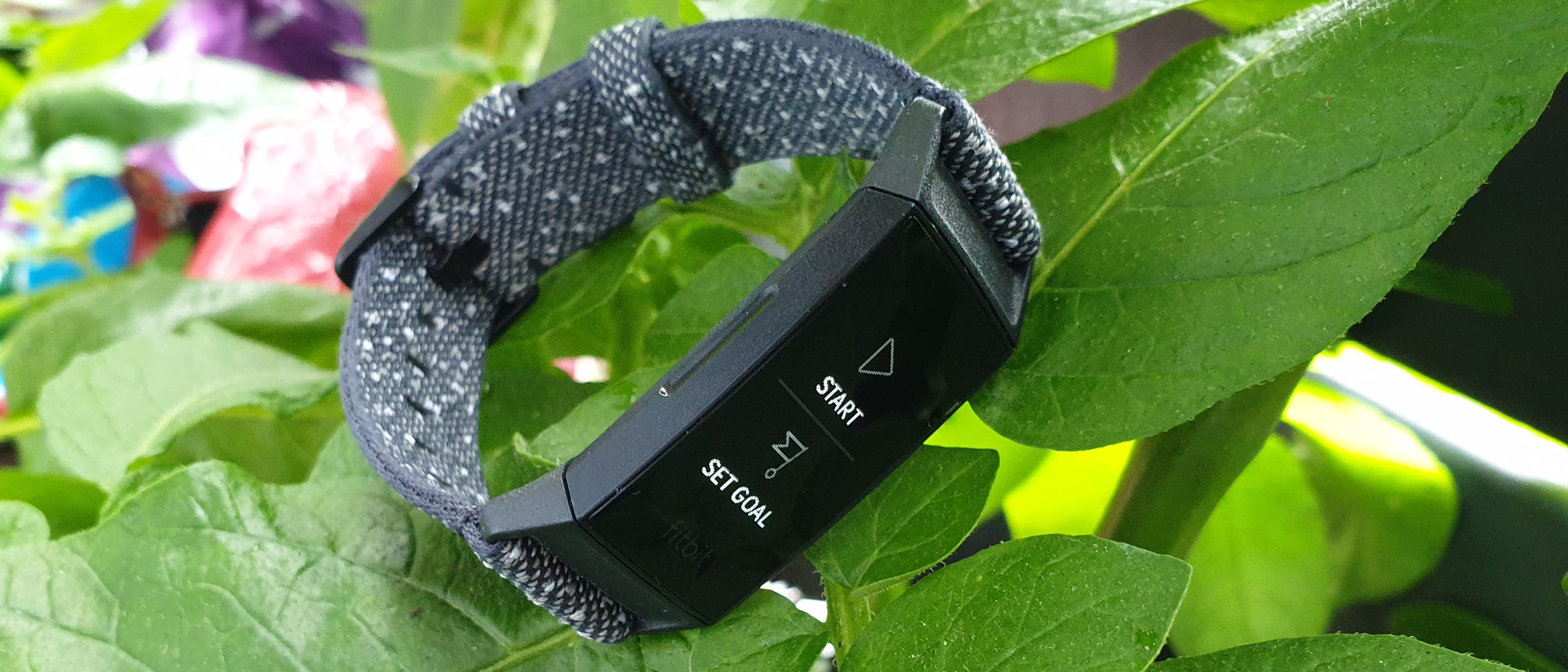 Details about   Fitbit Charge 4 NFC Activity Tracker 