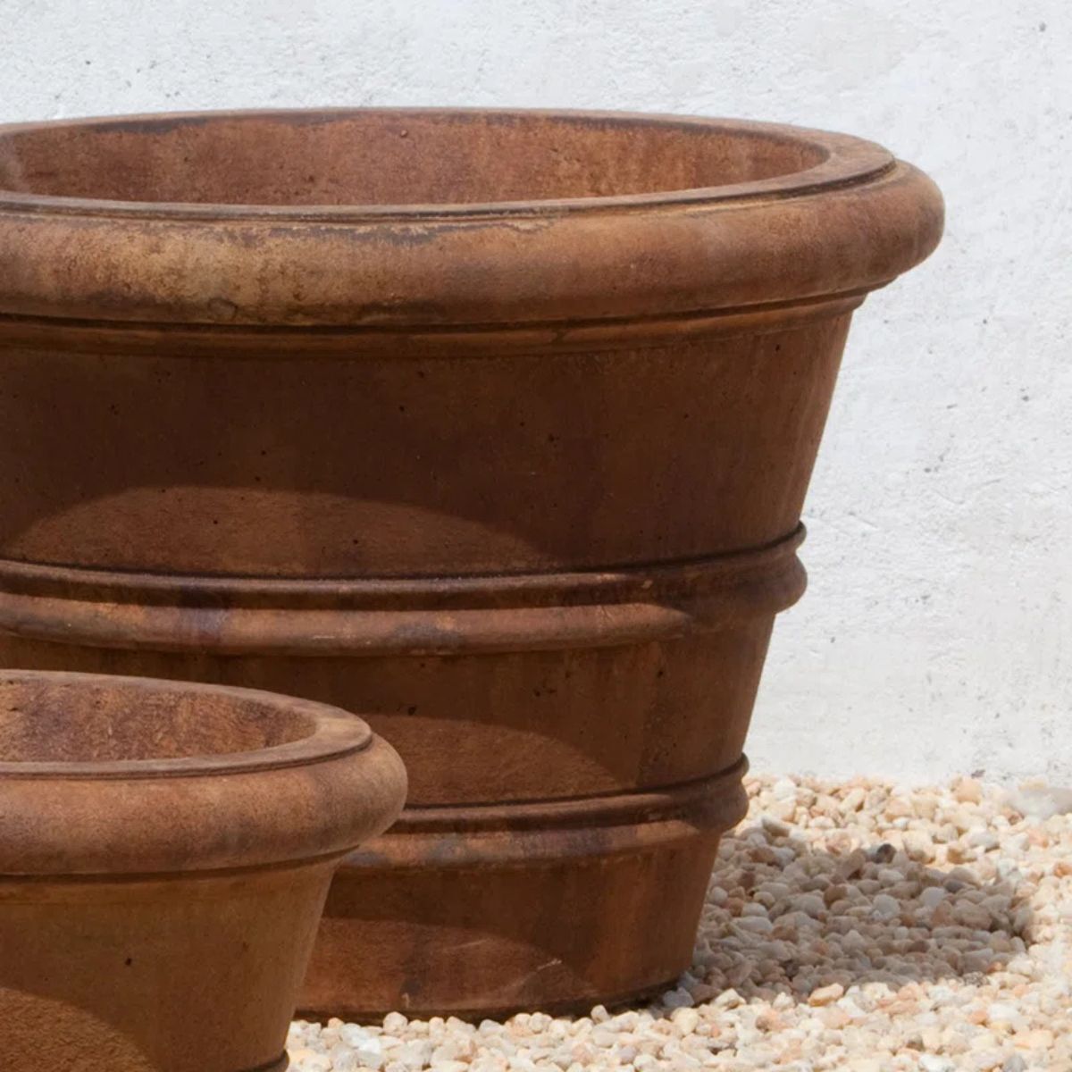 Large terracotta garden pot 