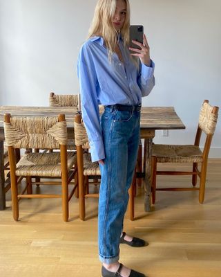 Christie Tyler 6 Effortless Outfit Formulas That Are Easy to Pull Off Button Down Shirt Jeans Mary Jane Flats Spring Outfit Inspiration Trends