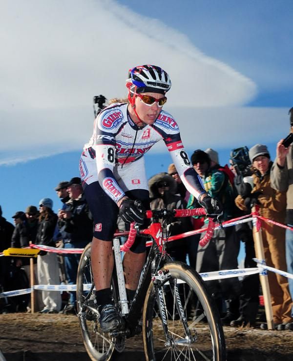 Meredith Miller (California Giant Berry) descending while in third place.