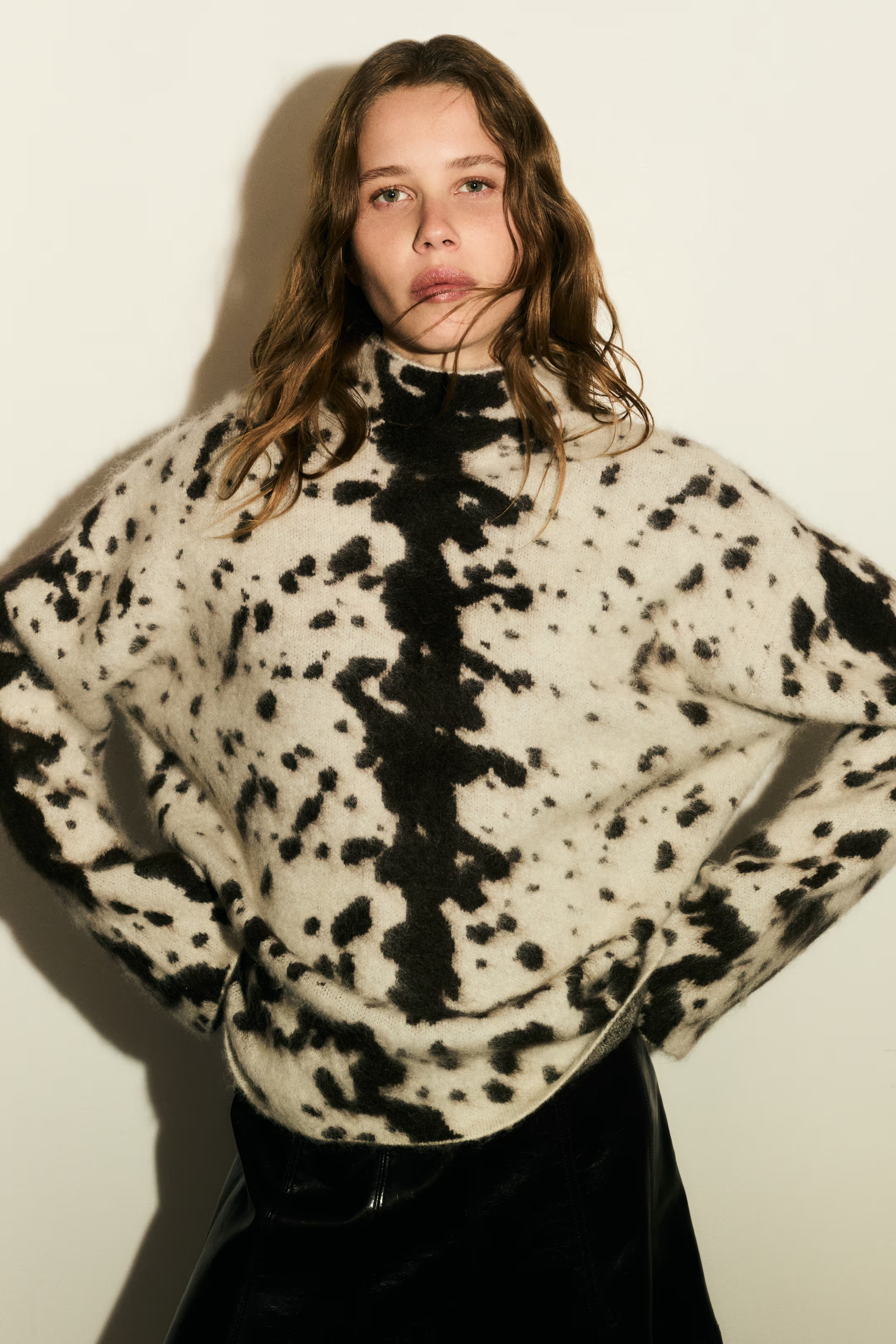 An image of an H&amp;amp;M turtleneck.