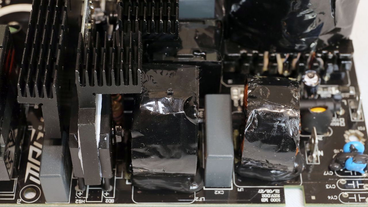 MSI MPG A1000G