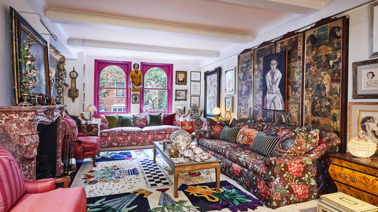 Gloria Vanderbilt&#039;s maximalist living room