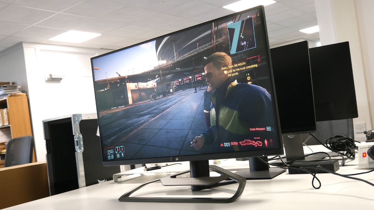 Corsair Xeneon 32UHD144 on an office desk.