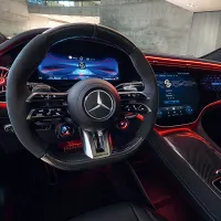 mercedes-benz.com