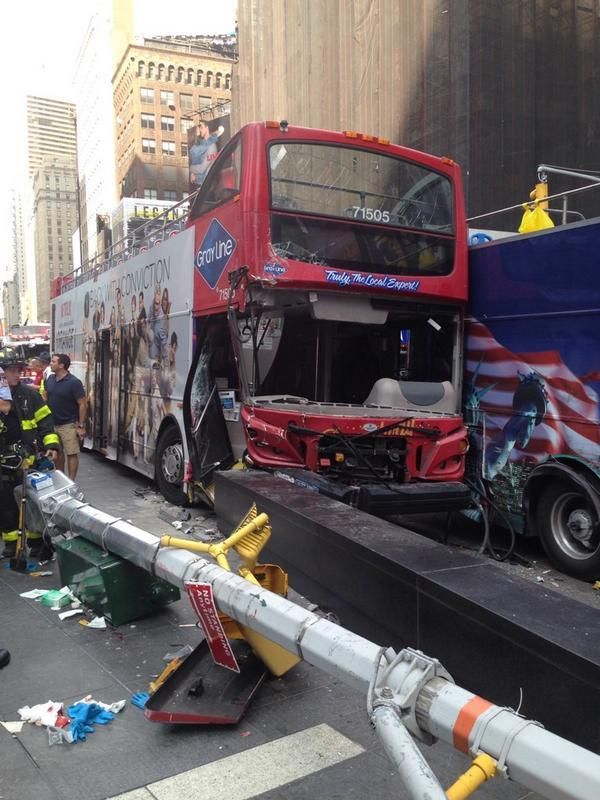 14 injured after New York City sightseeing buses crash in Times Square