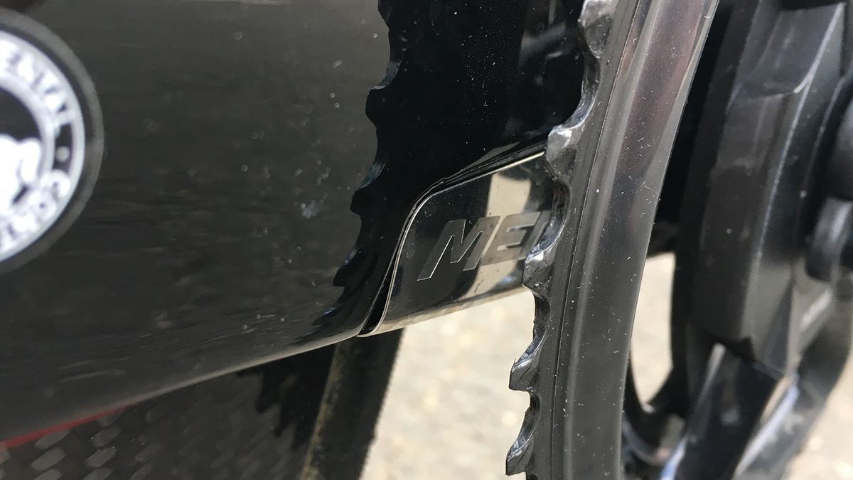 A guard on the chain stay prevents and damage from a dropped chain onto the frame