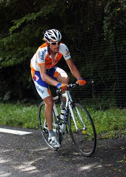 Denis Menchov (Rabobank) is a bit banged up from crashing twice during stage 17.