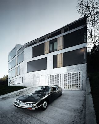 Citroën SM photographed by Valentin Jeck outside the Architect's and Artist's house