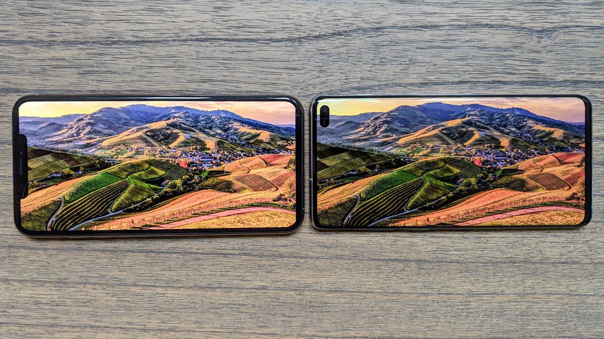Galaxy S10 Plus Vs Iphone Xs Max Which 1 000 Phone Wins Tom S Guide