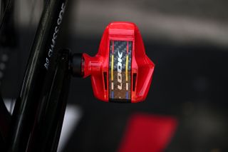 Ben O'Connor's red Look Keo pedal