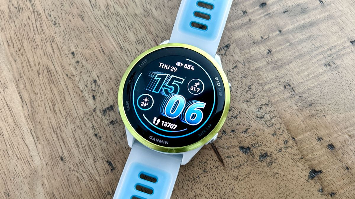 Garmin Forerunner 570 on a wooden table