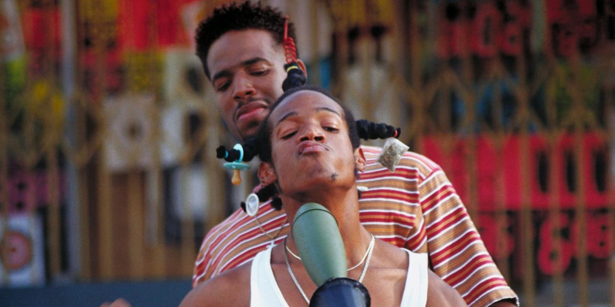 Shawn and Marlon Wayans in Don't Be A Menace To South Central While Drinking Your Juice In The Hood