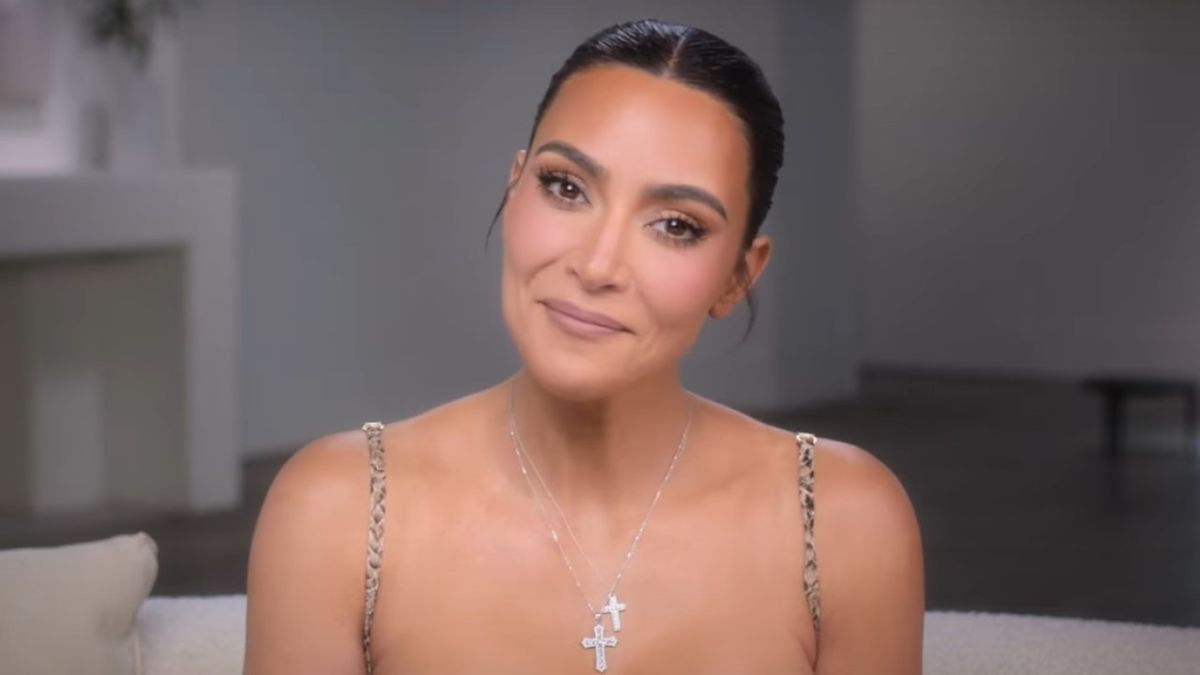 I'm Kim Kardashian': Of Course, The Hulu Star Joined The Viral TikTok Trend  And It's So On Brand