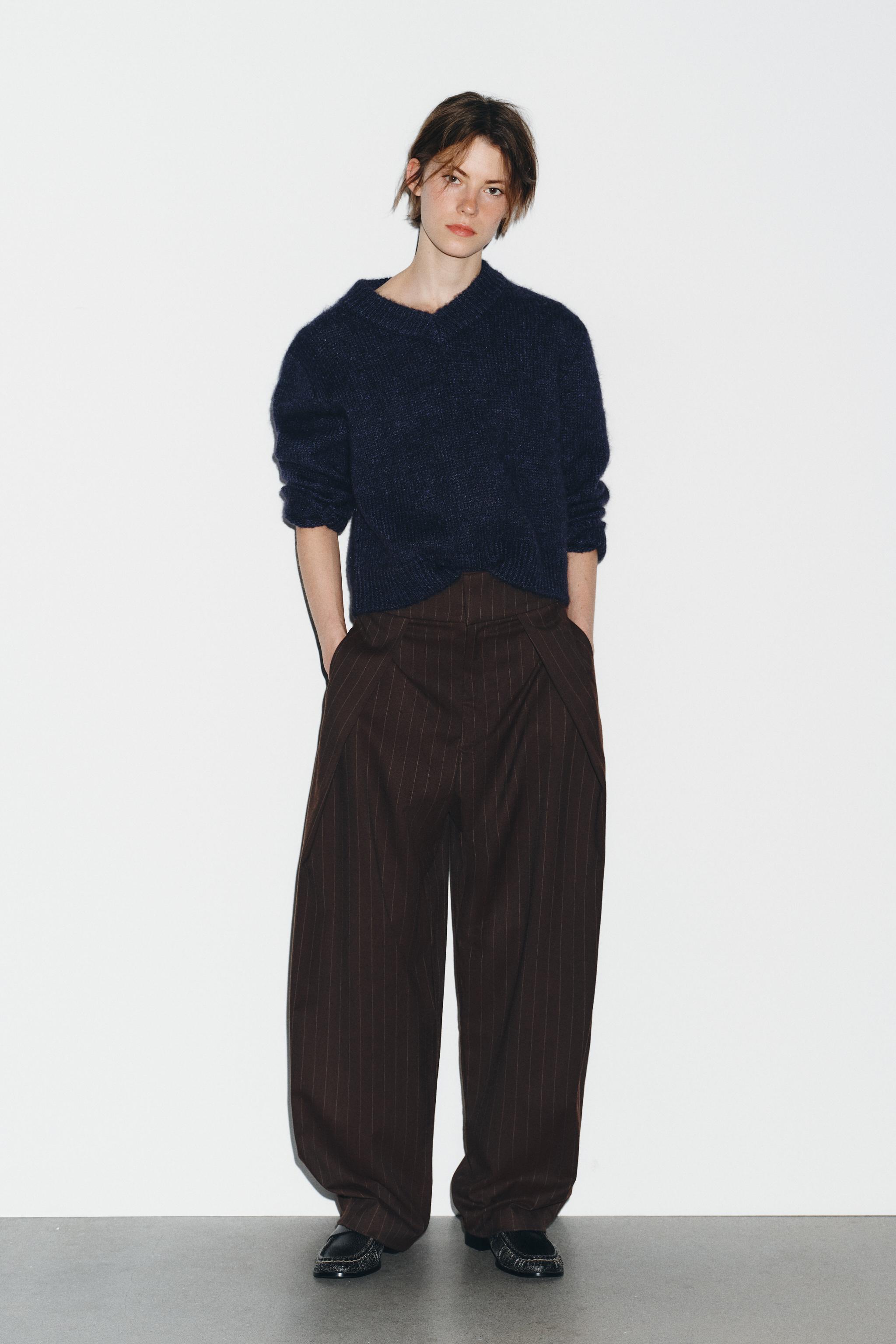 Balloon Trousers With Stripes and Pleats