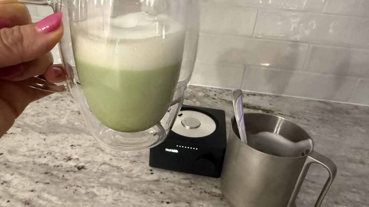 Terra Kaffe Aero making matcha