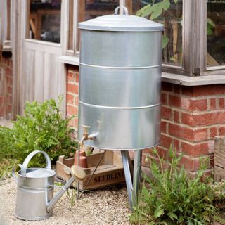 Garden Trading Classic Water Butt in Galvanised Steel