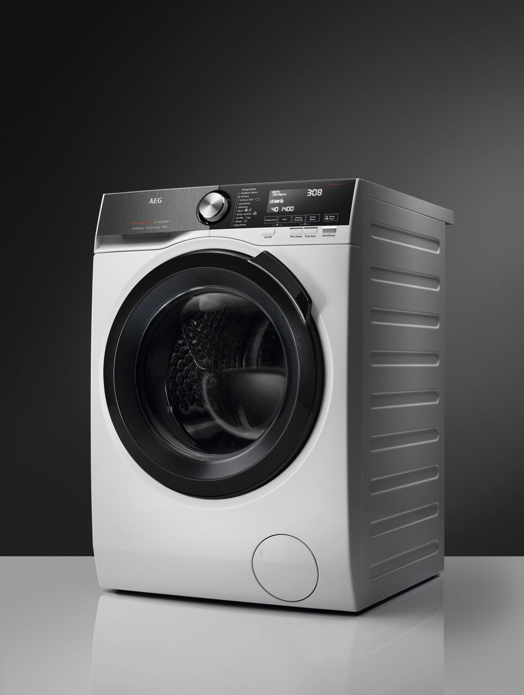 AEG 9000 Series L9FEC966R should you splash out on this premium washing machine? T3