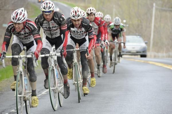 Jamis-Sutter Home p/b Colavita at the front
