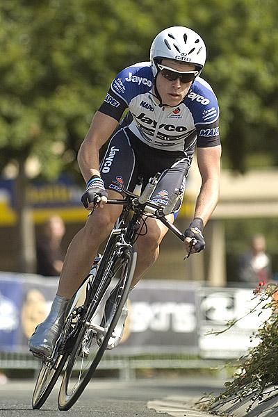 Rohan Dennis corners out of the home straight in Buninyong on his way towards a gold medal in the men's under 23 Time Trial Championship.
