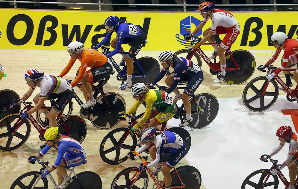 Riders compete in the women's omnium at the European championships