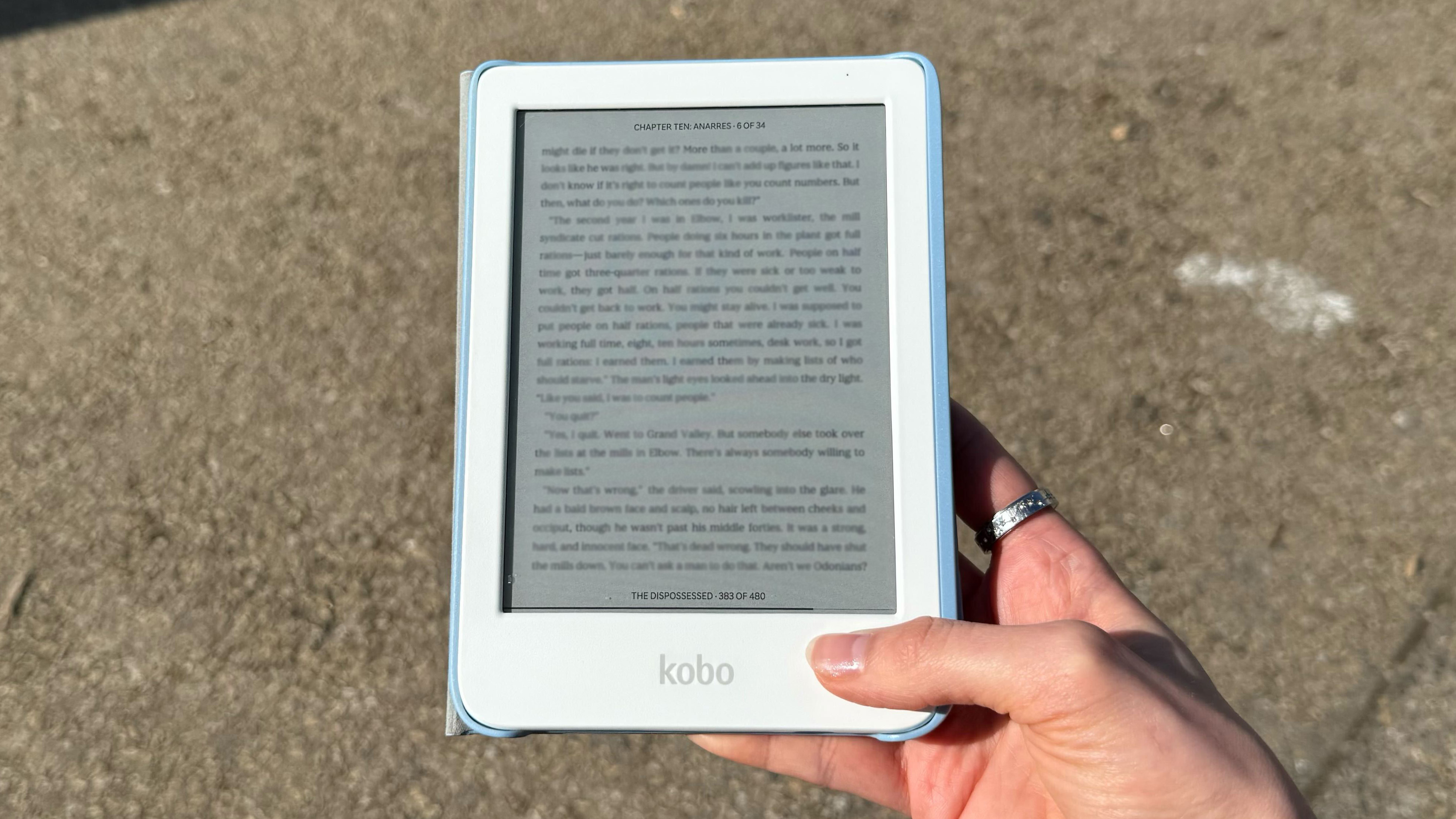 a photo of the kobo clara colour showing the e-ink e-reader screen