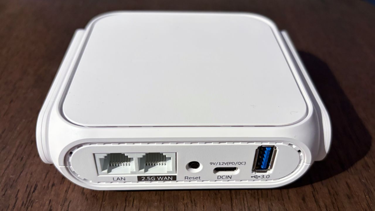 Asus RT-BE58 Go Wi-Fi 7 Travel Router